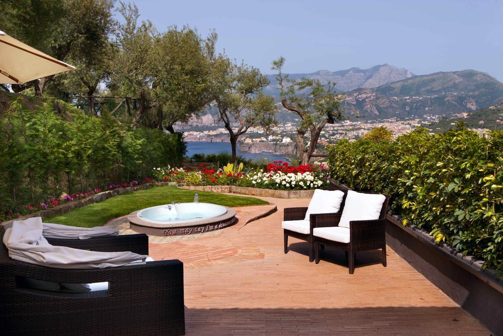 Hotel Bristol Sorrento Dış mekan fotoğraf