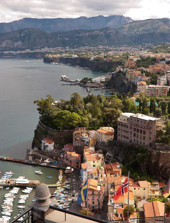 Hotel Bristol Sorrento Dış mekan fotoğraf