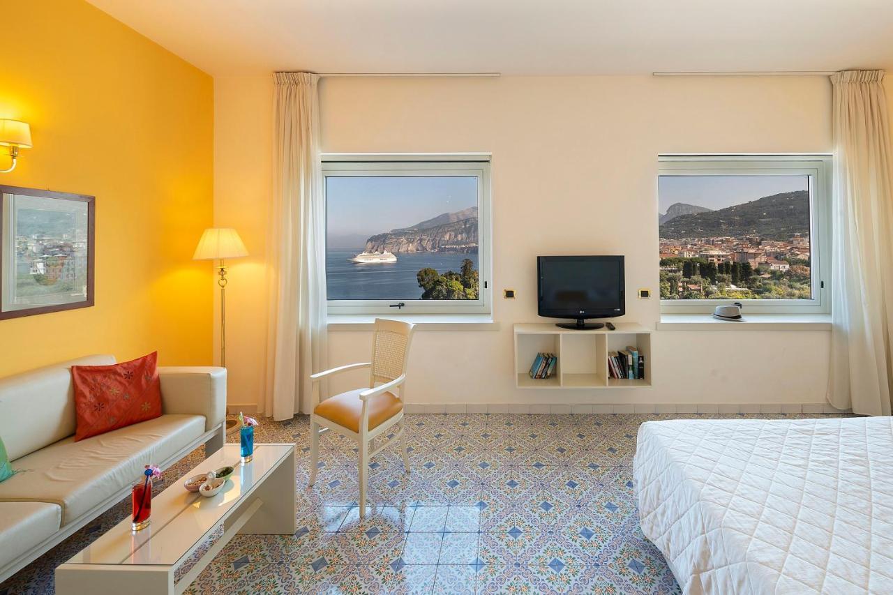 Hotel Bristol Sorrento Dış mekan fotoğraf